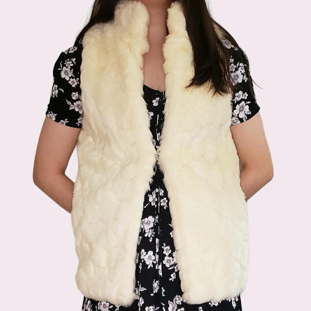 Love Tree Cream Faux Fur Vest